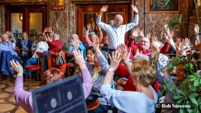 Meer dan 150 activiteiten tijdens de seniorenmaand met onder andere ook een seniorenbal in één van de deelgemeente. 