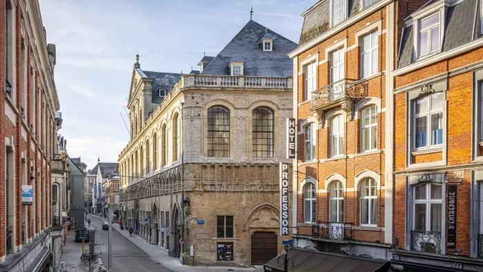 Stad schenkt Universiteitshal aan KU Leuven voor 600-jarig jubileum