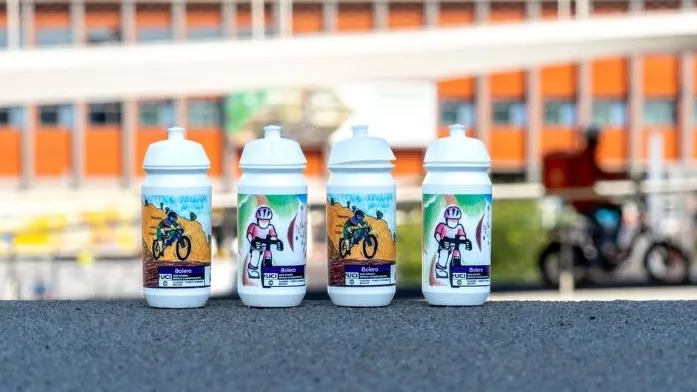 Leuvense scholieren ontwerpen unieke WK-drinkbus
