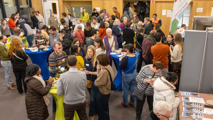 Leuven versterkt communitywerking met infosessie over werk en opleiding