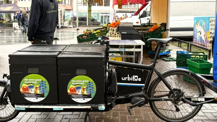 Leuven herverdeelt voedseloverschotten handelaars met cargofietsen