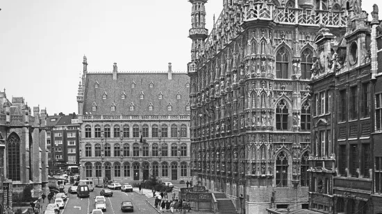 p. 24 - Grote Markt - voor.jpg