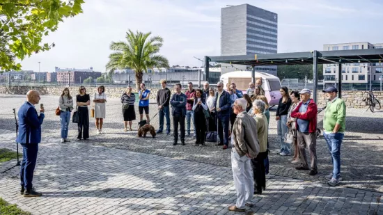 Twee nieuwe struikelstenen in de Martelarenlaan