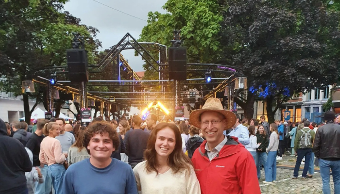 Op de Vismarkt verrijst vanaf 12 juli opnieuw de - ondertussen al iconische - Vishal. Tijdens de drie vrijdagen van Beleuvenissen wordt deze omgetoverd tot Club Vismarkt. 