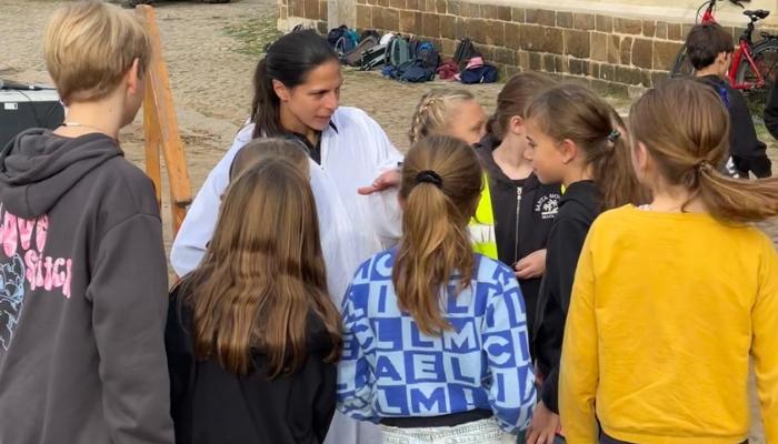 Een bende van 252 leerlingen van het 4e, 5e en 6e leerjaar uit zeven verschillende scholen, zal het komende jaar de klimaatuitdagingen op de agenda van de scholen zetten. 