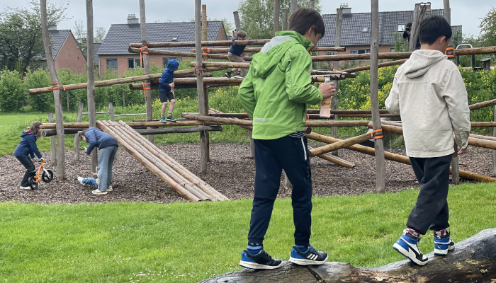 Leuven vergroent samen met scholen speelplaatsen en stelt ze open voor publiek - Foto Bavo Neys